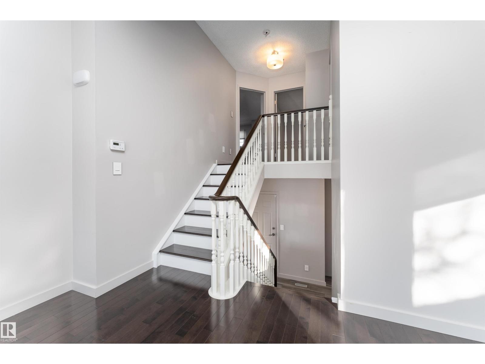 174 Oeming Rd Nw, Edmonton, Alberta  T6R 2G2 - Photo 2 - E4471167