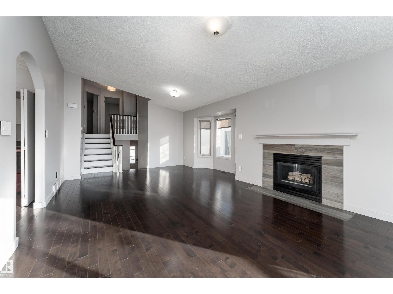 174 Oeming Rd Nw, Edmonton, Alberta  T6R 2G2 - Photo 4 - E4471167