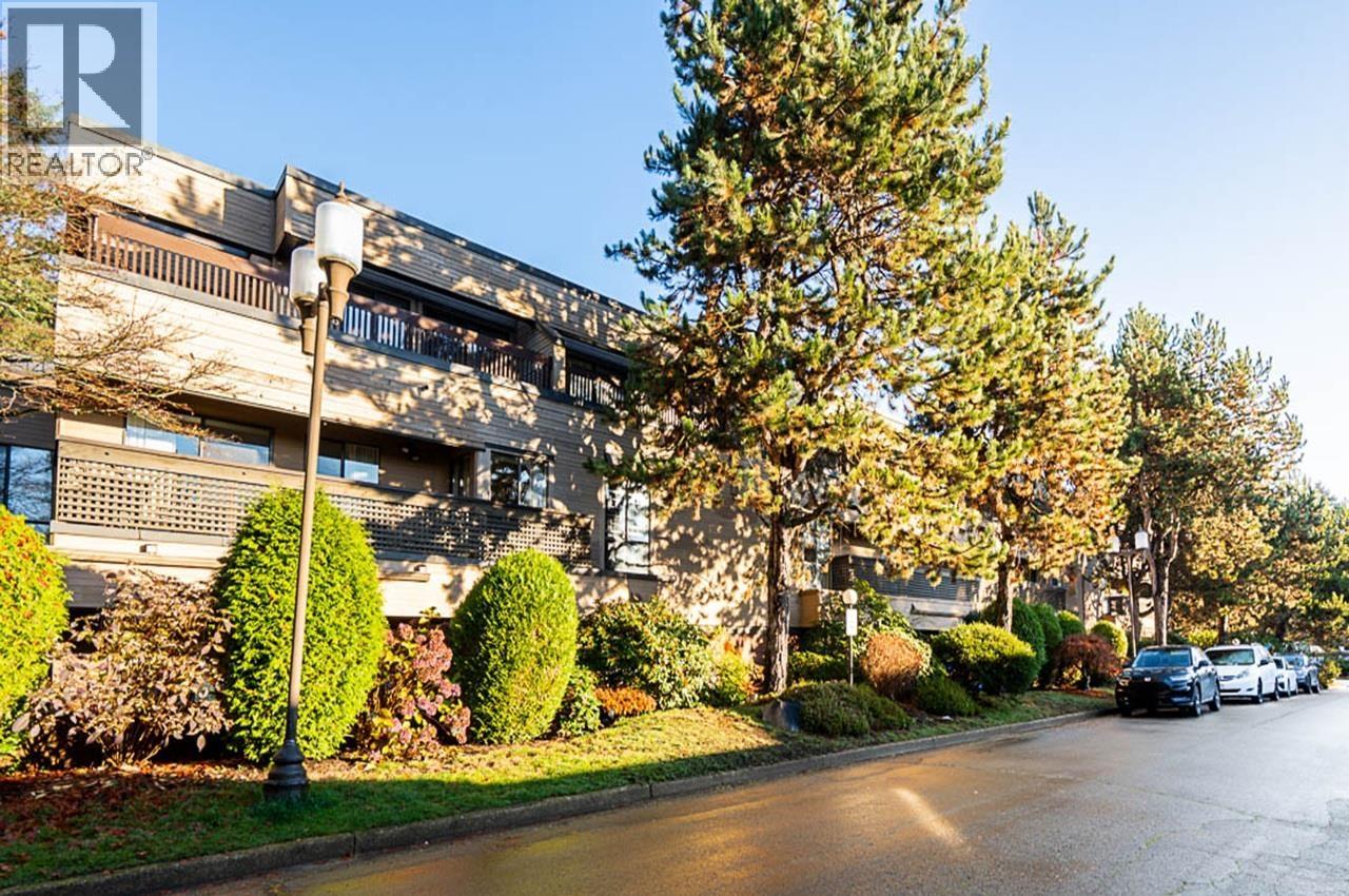 206 333 Wethersfield Drive, Vancouver, British Columbia  V5X 4M9 - Photo 2 - R3083220