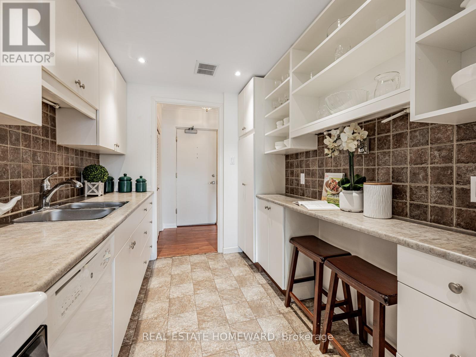 210 - 40 Glen Road, Toronto, Ontario  M4W 2V1 - Photo 16 - C12732610