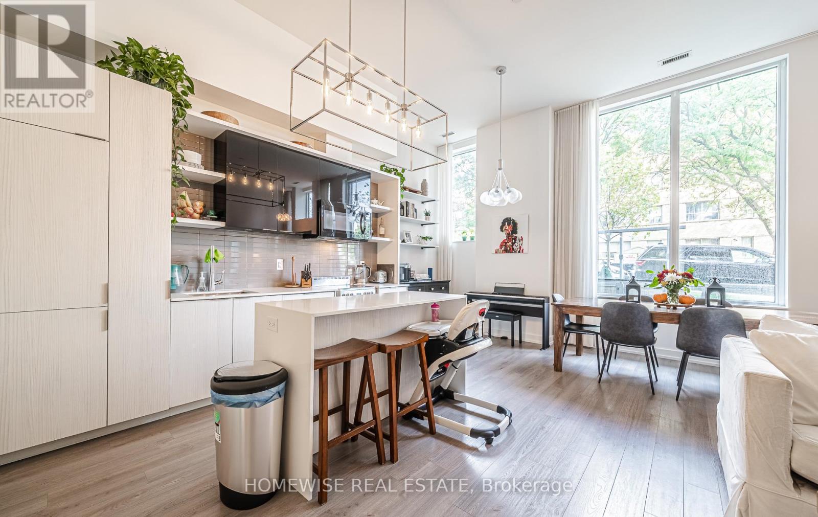 Th05 - 6 Parkwood Avenue, Toronto, Ontario  M4V 2W8 - Photo 11 - C12732614