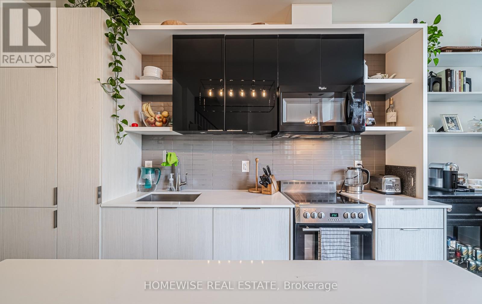 Th05 - 6 Parkwood Avenue, Toronto, Ontario  M4V 2W8 - Photo 12 - C12732614