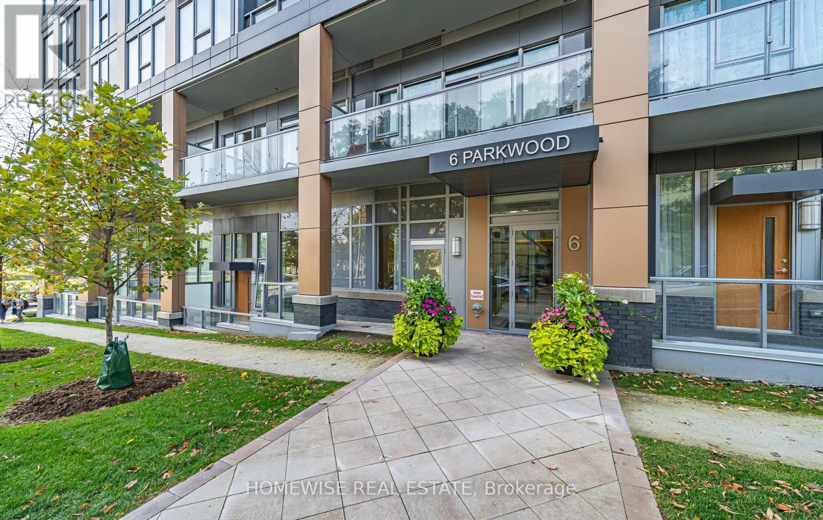 Th05 - 6 Parkwood Avenue, Toronto, Ontario  M4V 2W8 - Photo 34 - C12732614