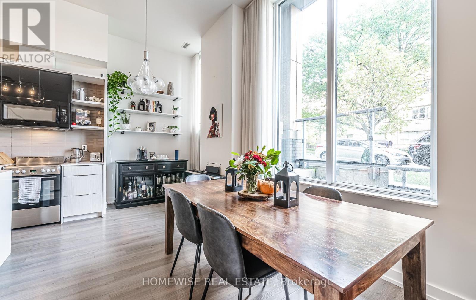 Th05 - 6 Parkwood Avenue, Toronto, Ontario  M4V 2W8 - Photo 5 - C12732614