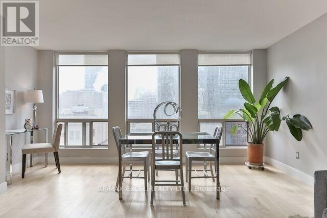 1603 - 25 Grenville Street, Toronto, Ontario  M4Y 2X5 - Photo 5 - C12732664