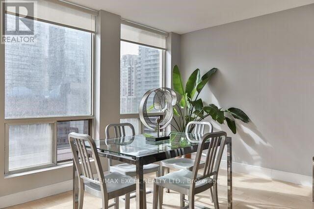 1603 - 25 Grenville Street, Toronto, Ontario  M4Y 2X5 - Photo 6 - C12732664