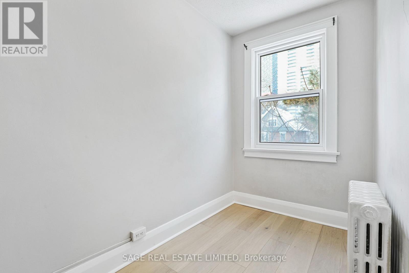 Upper - 95 Hillsdale Avenue E, Toronto, Ontario  M4S 1T4 - Photo 3 - C12732710