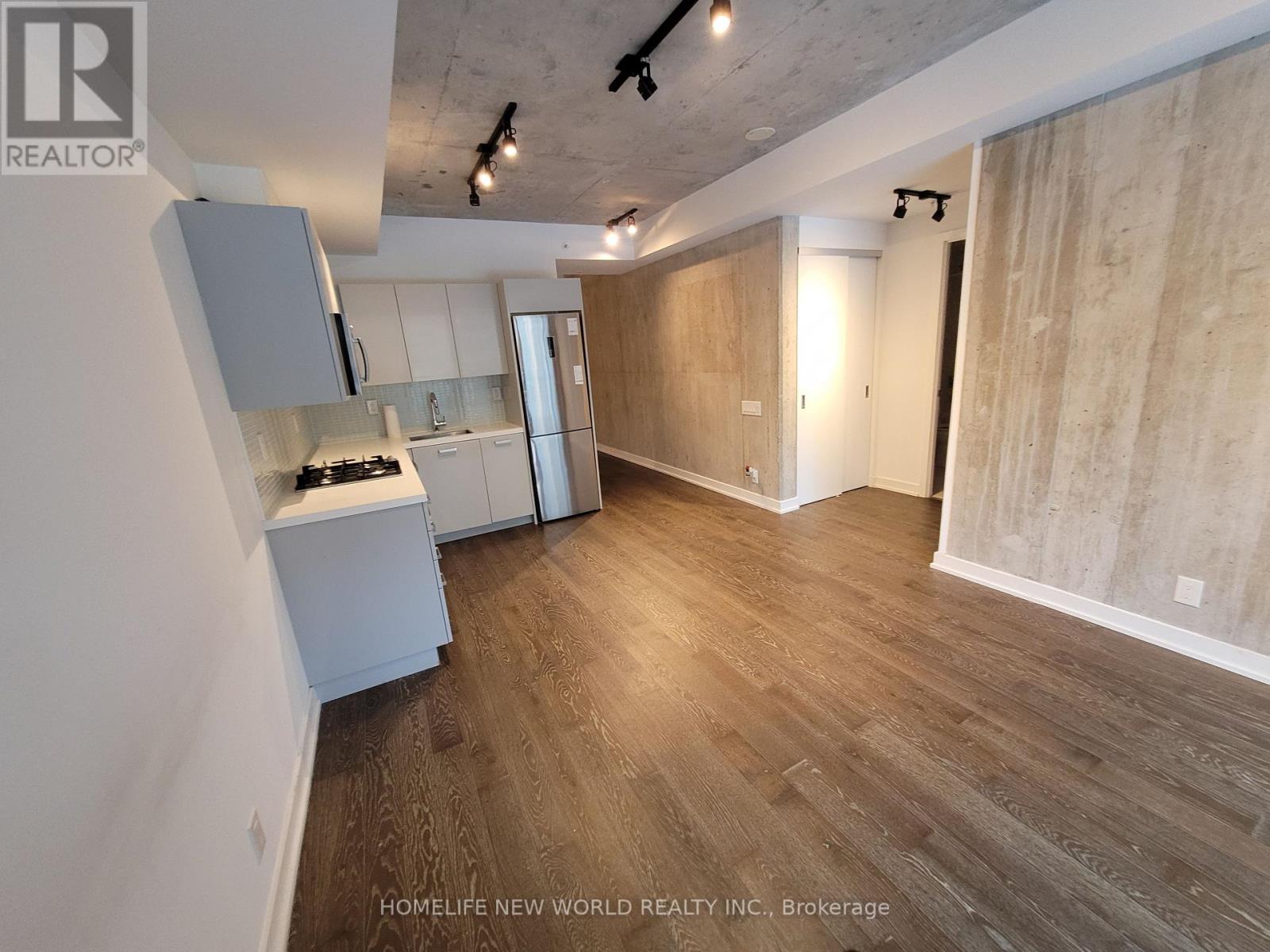 303 - 39 Brant Street, Toronto, Ontario  M5V 0M8 - Photo 4 - C12732724
