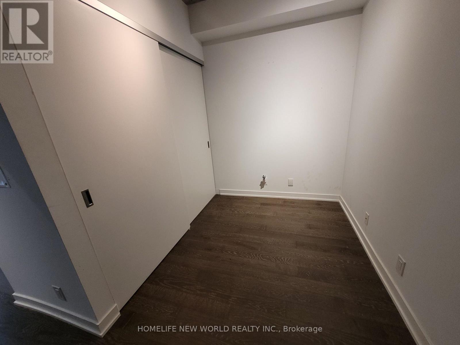 303 - 39 Brant Street, Toronto, Ontario  M5V 0M8 - Photo 7 - C12732724