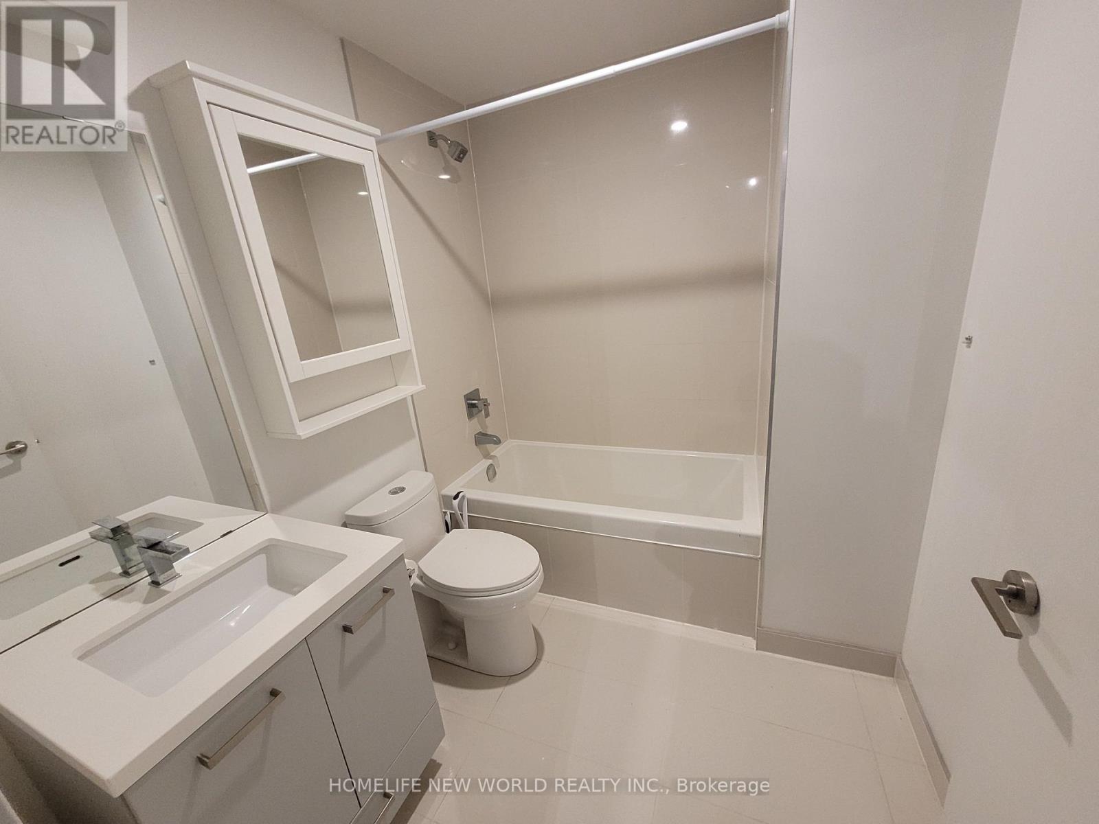 303 - 39 Brant Street, Toronto, Ontario  M5V 0M8 - Photo 8 - C12732724