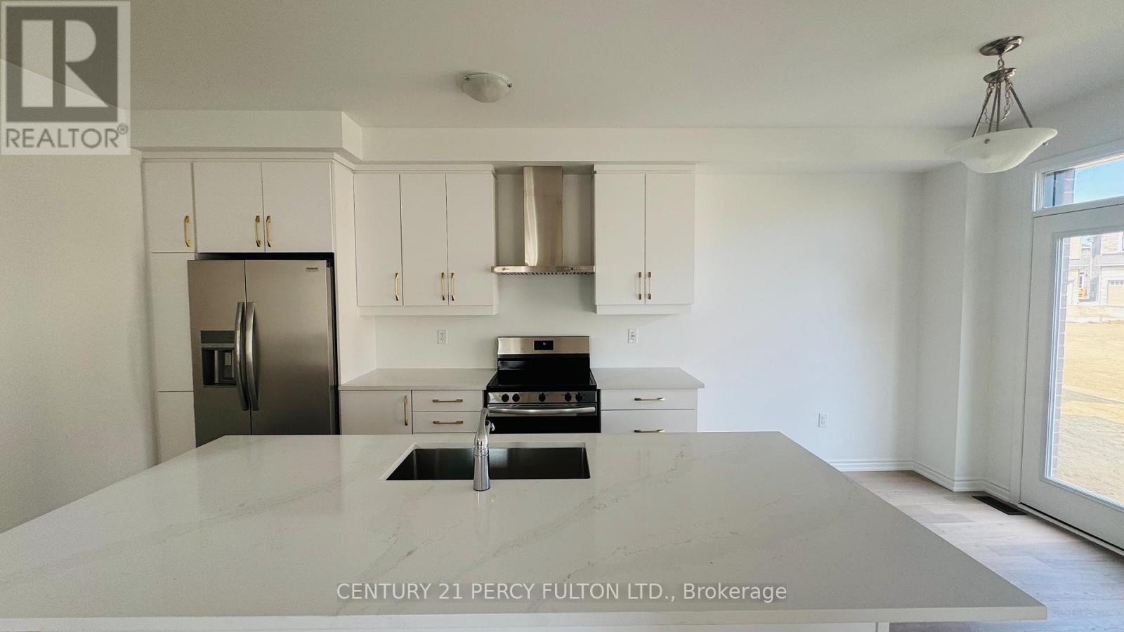 1453 Mockingbird Square, Pickering, Ontario  L1X 0N8 - Photo 10 - E12732550