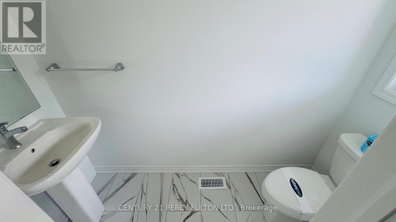 1453 Mockingbird Square, Pickering, Ontario  L1X 0N8 - Photo 11 - E12732550