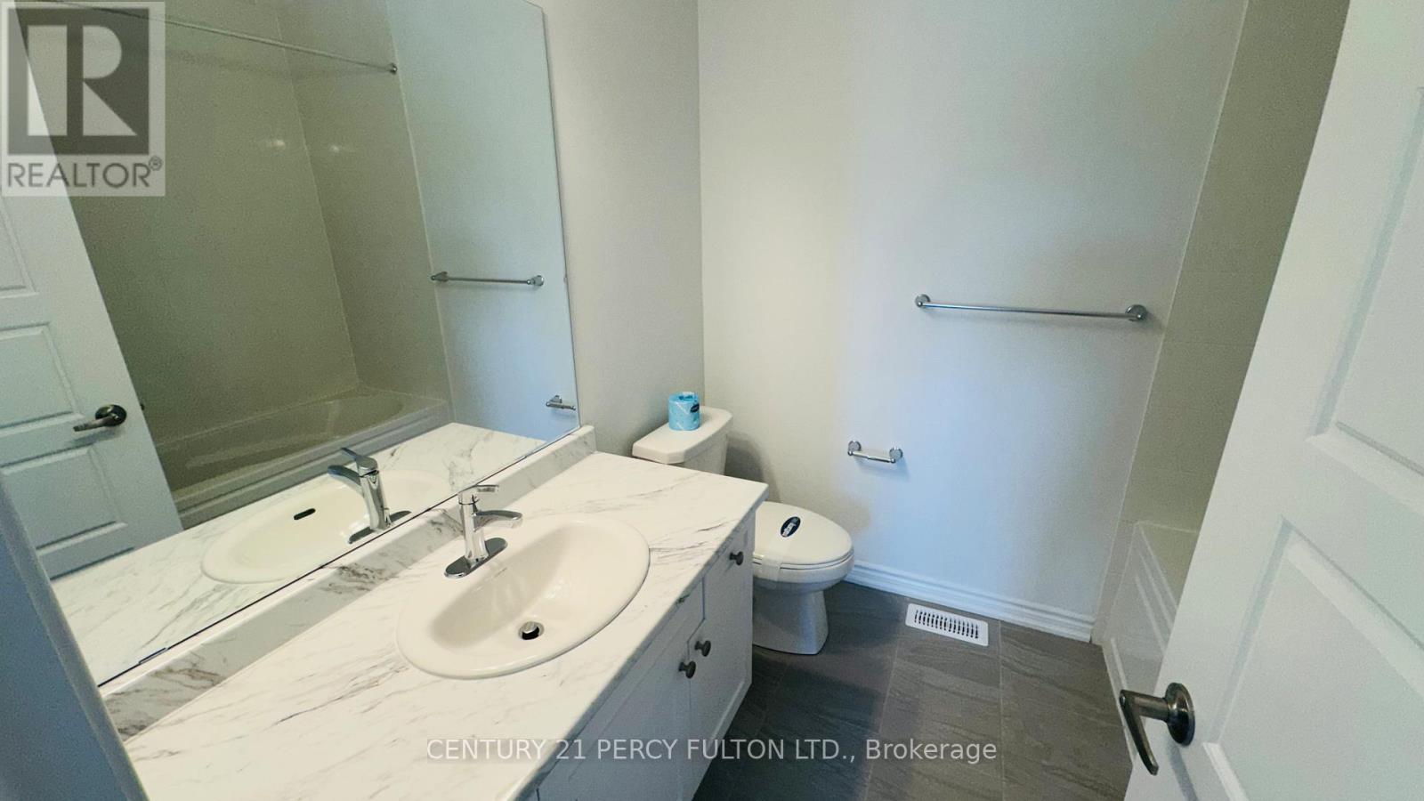 1453 Mockingbird Square, Pickering, Ontario  L1X 0N8 - Photo 17 - E12732550