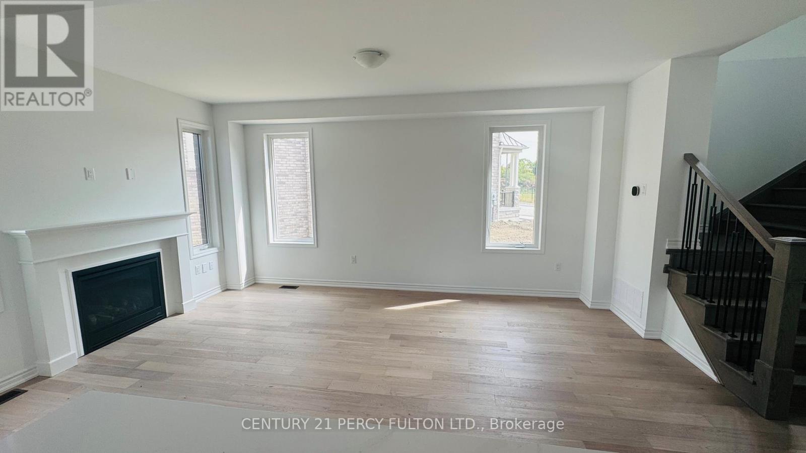 1453 Mockingbird Square, Pickering, Ontario  L1X 0N8 - Photo 6 - E12732550