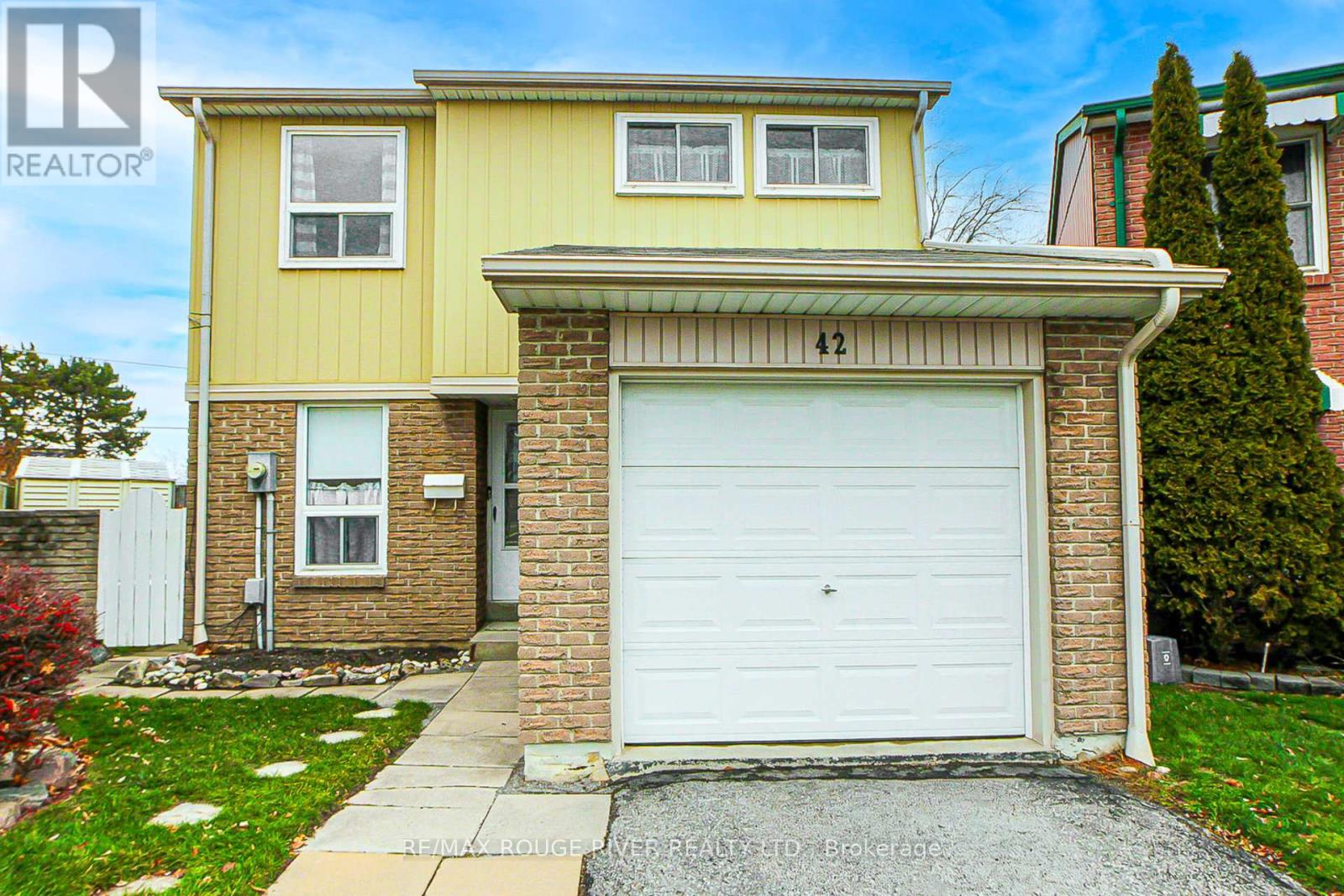42 LUCAS LANE, Ajax, Ontario