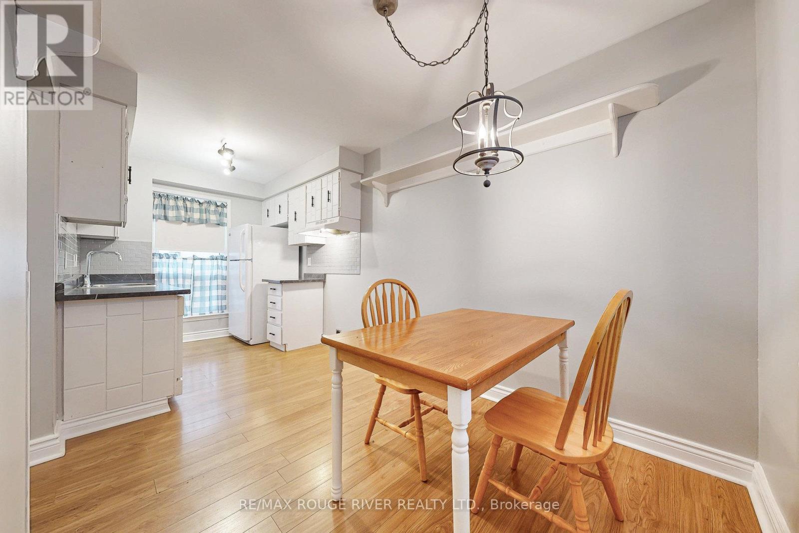 42 Lucas Lane, Ajax, Ontario  L1S 3P8 - Photo 2 - E12732558