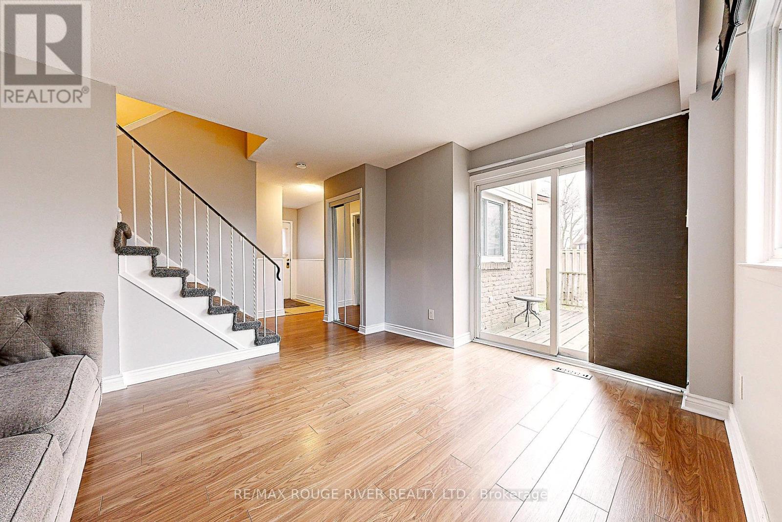 42 Lucas Lane, Ajax, Ontario  L1S 3P8 - Photo 4 - E12732558