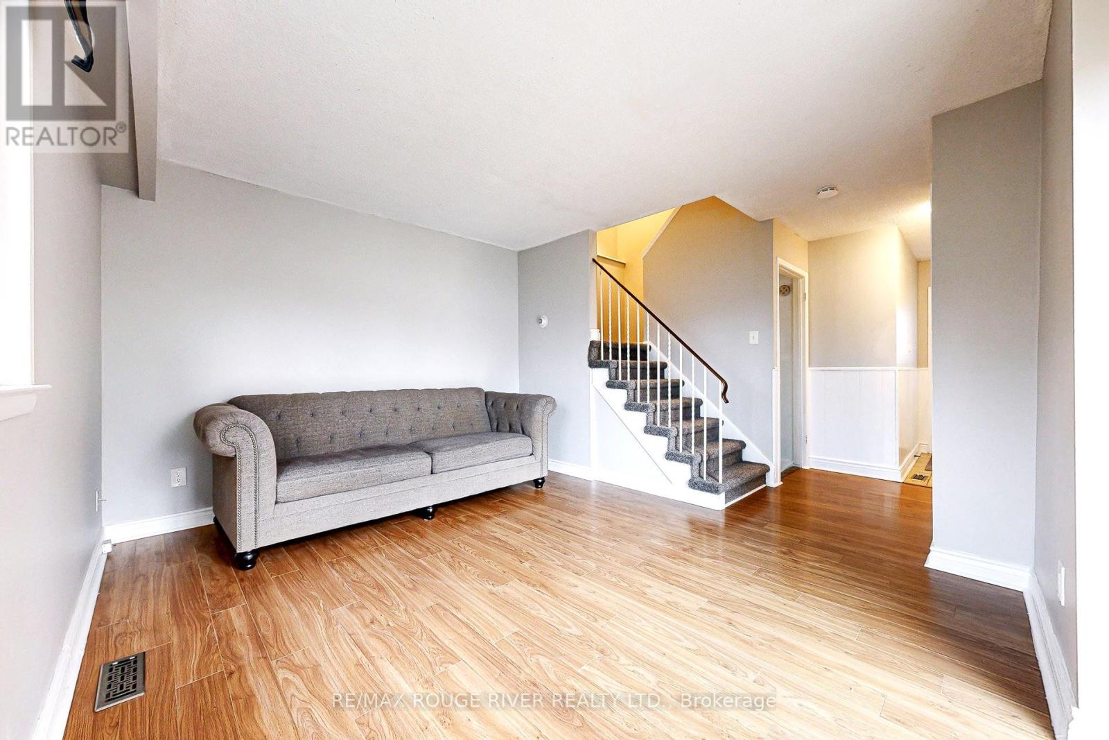 42 Lucas Lane, Ajax, Ontario  L1S 3P8 - Photo 5 - E12732558