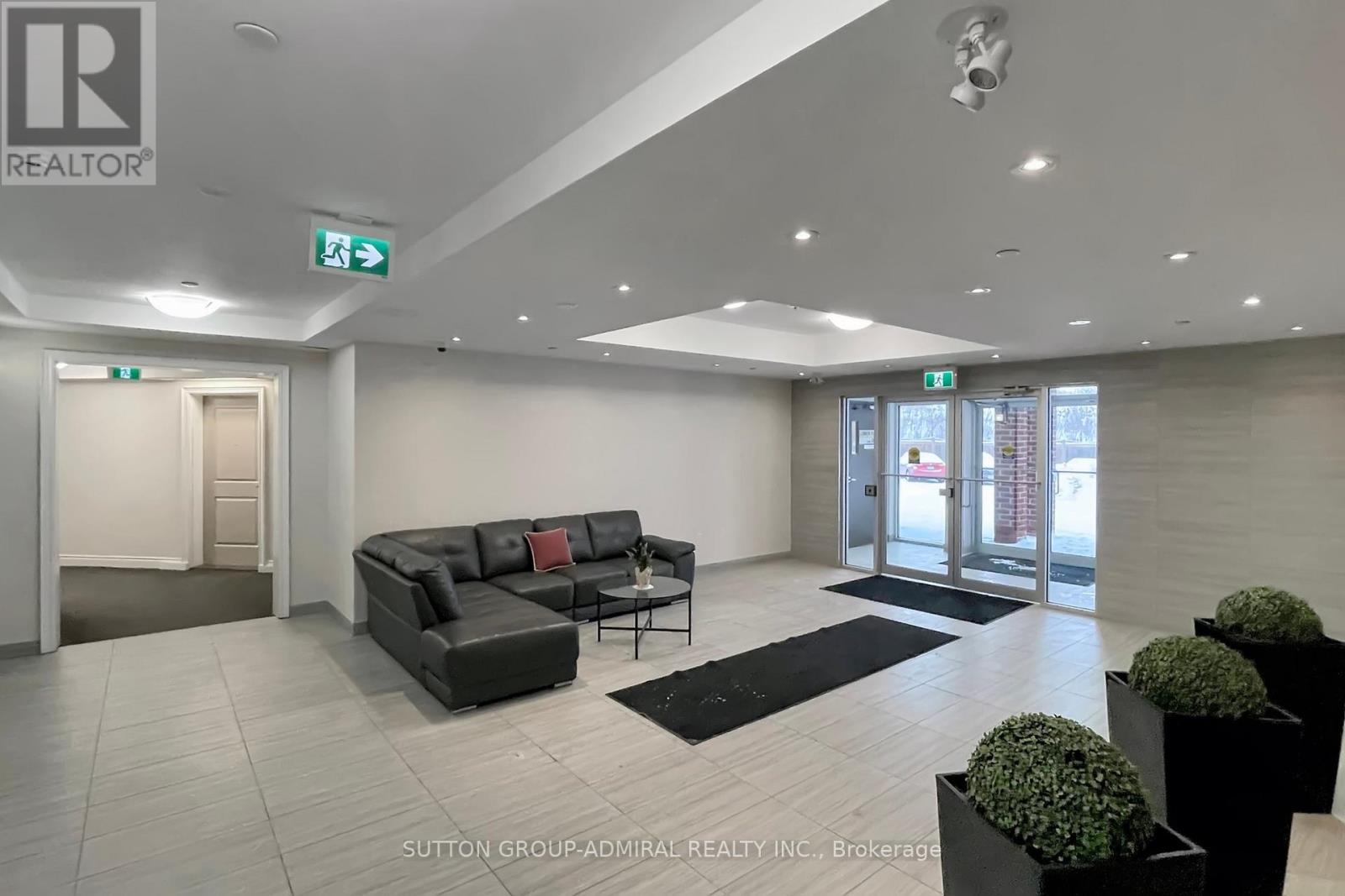 423 - 80 Aspen Springs Drive, Clarington, Ontario  L1C 0V4 - Photo 9 - E12732576