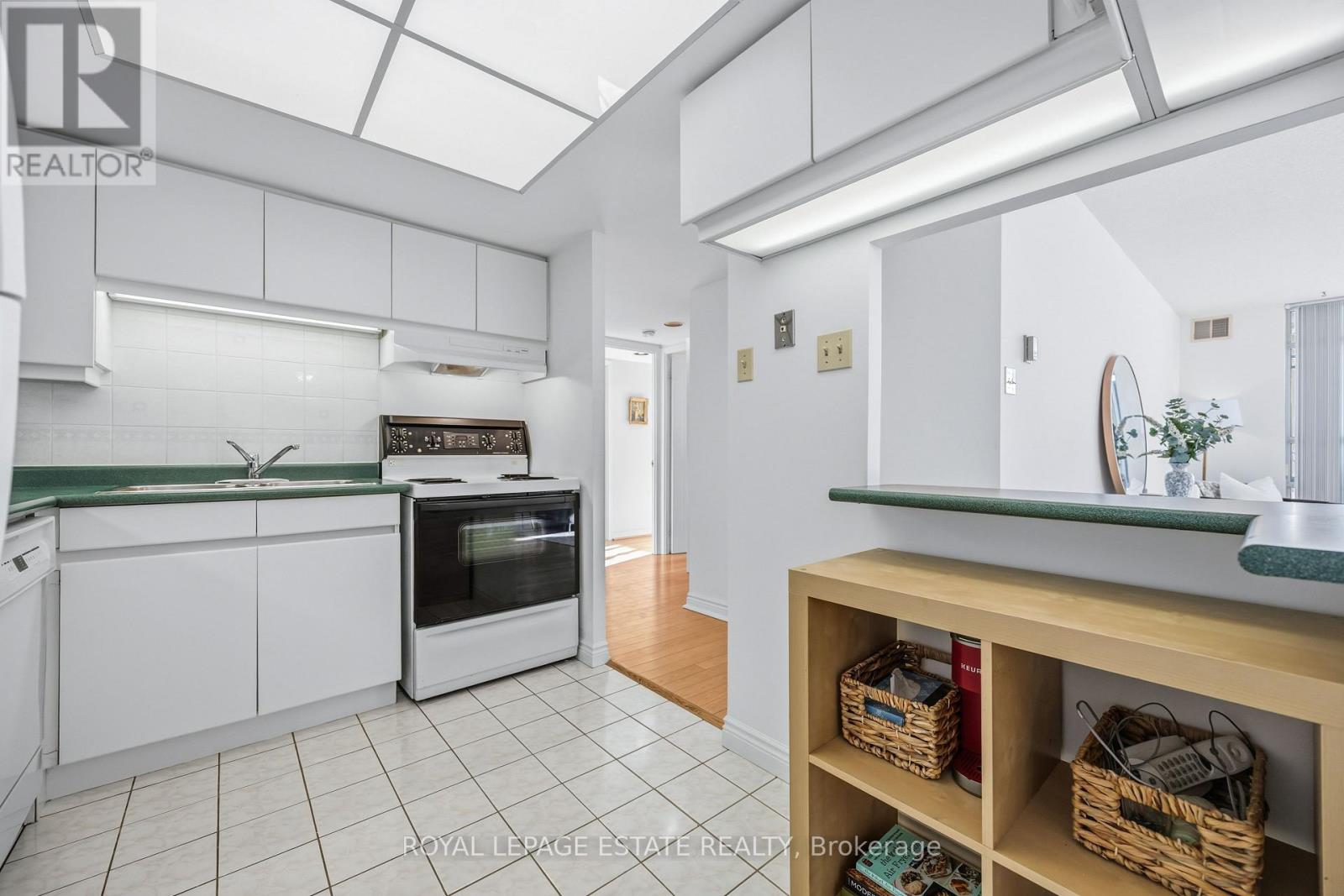 1003 - 1093 Kingston Road, Toronto, Ontario  M1N 4E2 - Photo 13 - E12732616