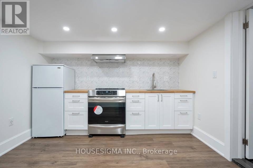 Lower - 334 Riverdale Avenue, Toronto, Ontario  M4J 1A2 - Photo 3 - E12732646