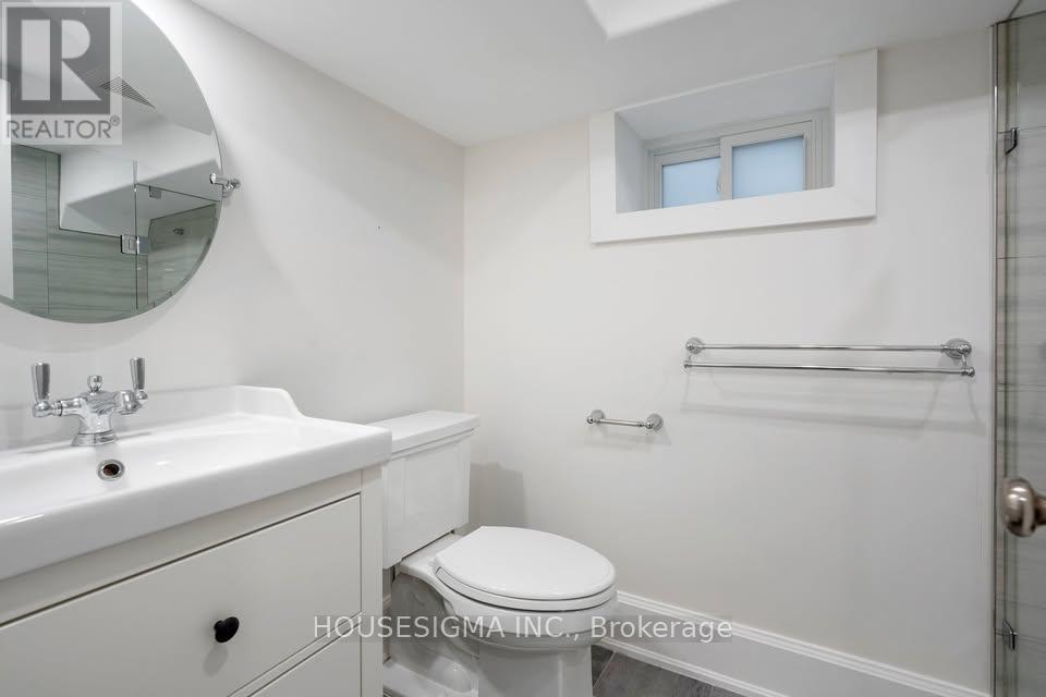 Lower - 334 Riverdale Avenue, Toronto, Ontario  M4J 1A2 - Photo 6 - E12732646