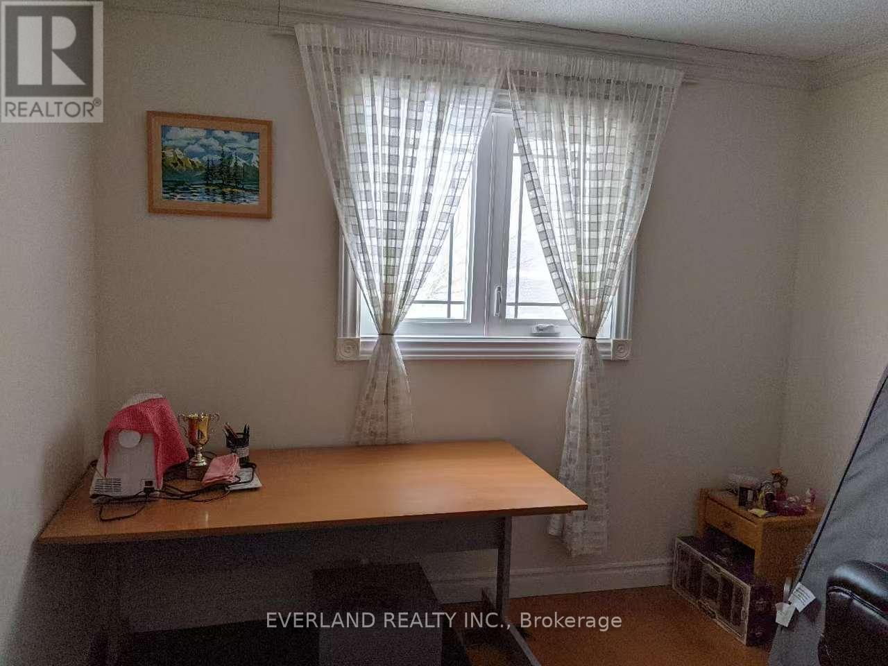 36 Rainthorpe Crescent, Toronto, Ontario  M1W 3S7 - Photo 12 - E12732712