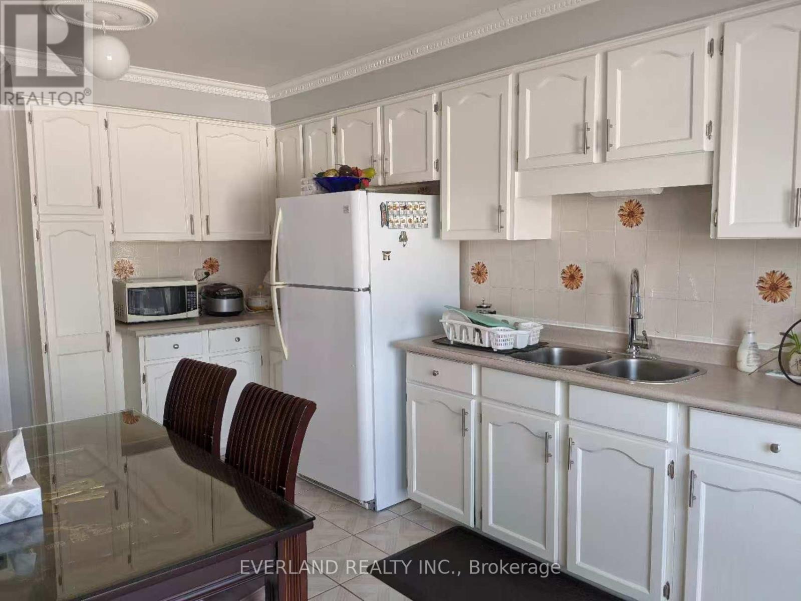 36 Rainthorpe Crescent, Toronto, Ontario  M1W 3S7 - Photo 5 - E12732712