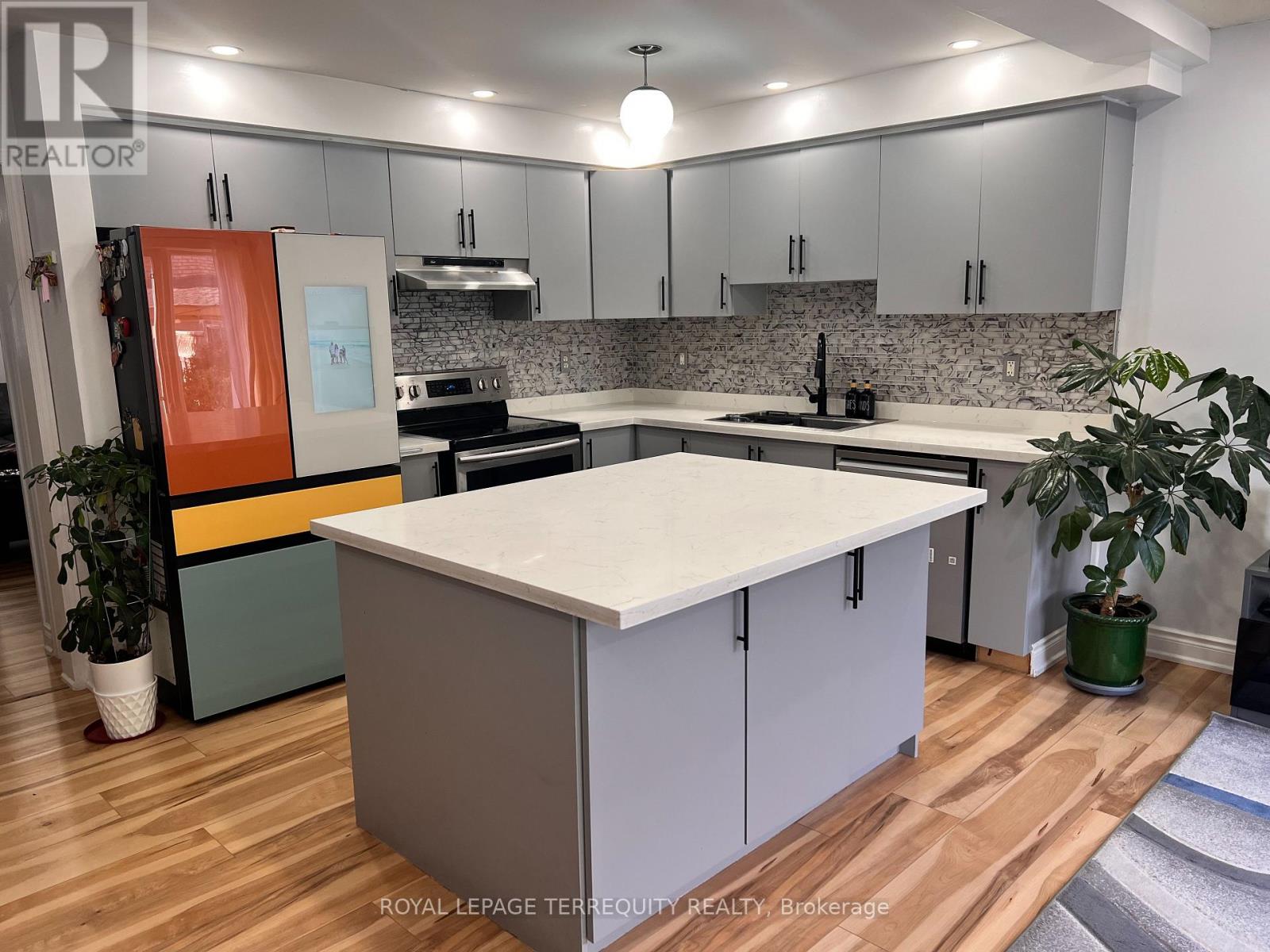 115 Guinevere Road, Markham, Ontario  L3S 4R8 - Photo 3 - N12484592