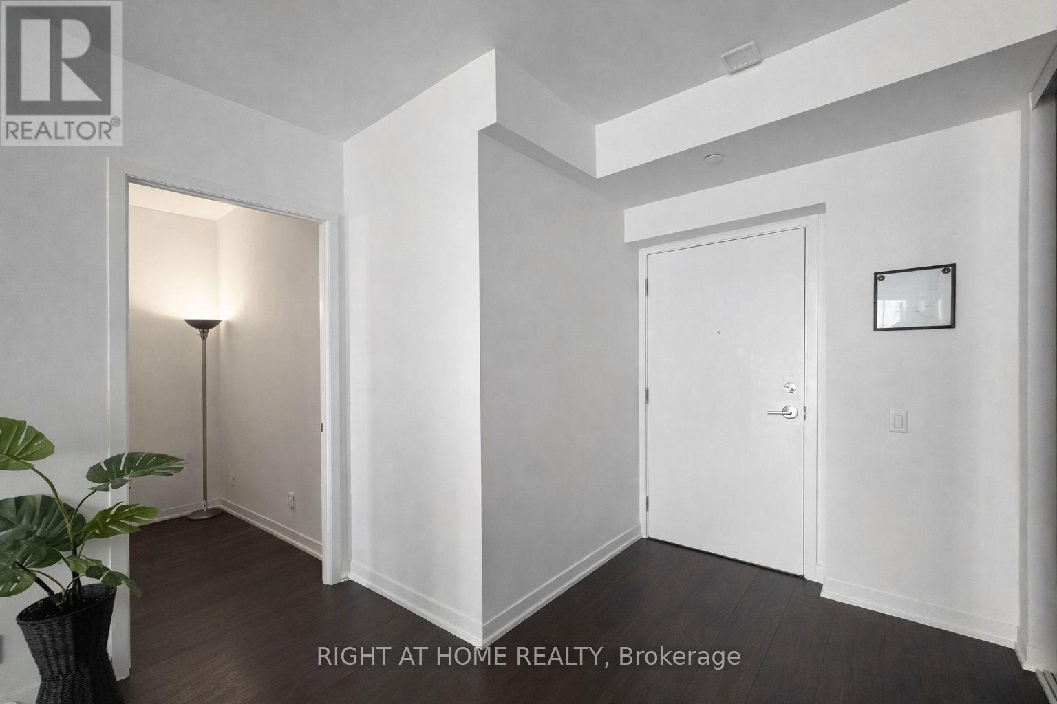 2201 - 950 Portage Parkway, Vaughan, Ontario  L4K 0J7 - Photo 2 - N12732542