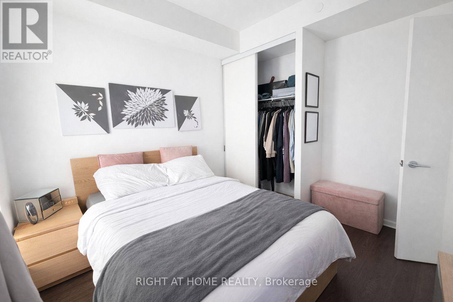 2201 - 950 Portage Parkway, Vaughan, Ontario  L4K 0J7 - Photo 8 - N12732542