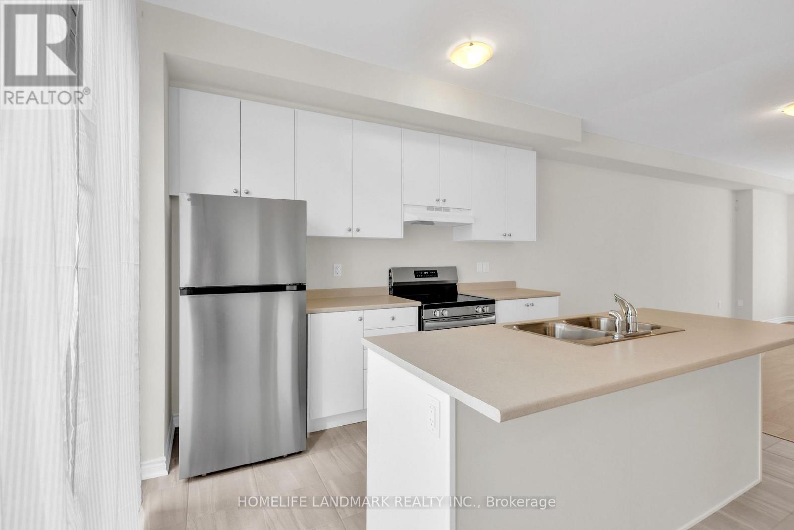 20 Lana Circle, Wasaga Beach, Ontario  L9Z 0K1 - Photo 5 - S12732626