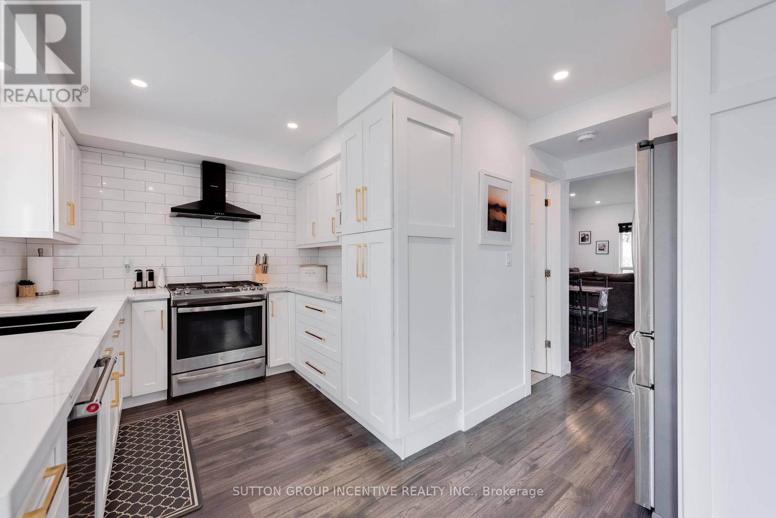 87 DUNLOP STREET, Orillia, Ontario