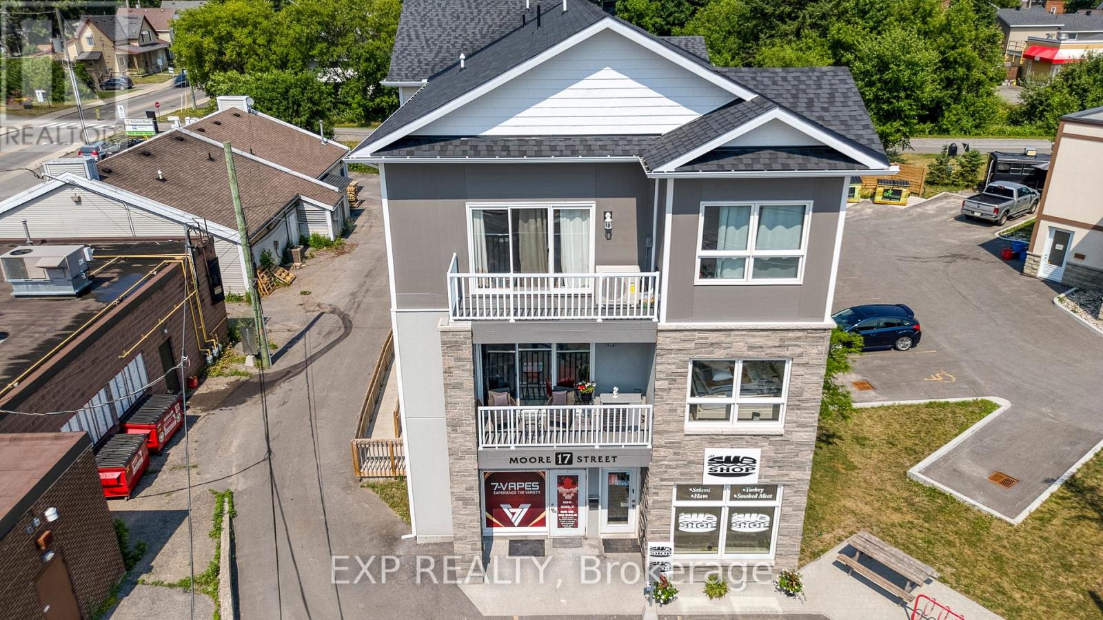 17 MOORE STREET, Carleton Place, Ontario