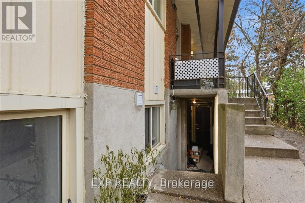 72 Barbara Crescent, Kitchener, Ontario  N2M 4N2 - Photo 6 - X12696614