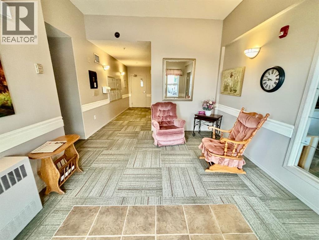 305, 228 Pembina Avenue, Hinton, Alberta  T7V 0A5 - Photo 12 - A2281985