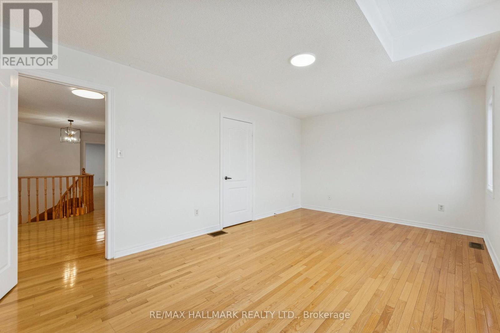 94 Olde Town Road, Brampton, Ontario  L6X 4X9 - Photo 28 - W12732500