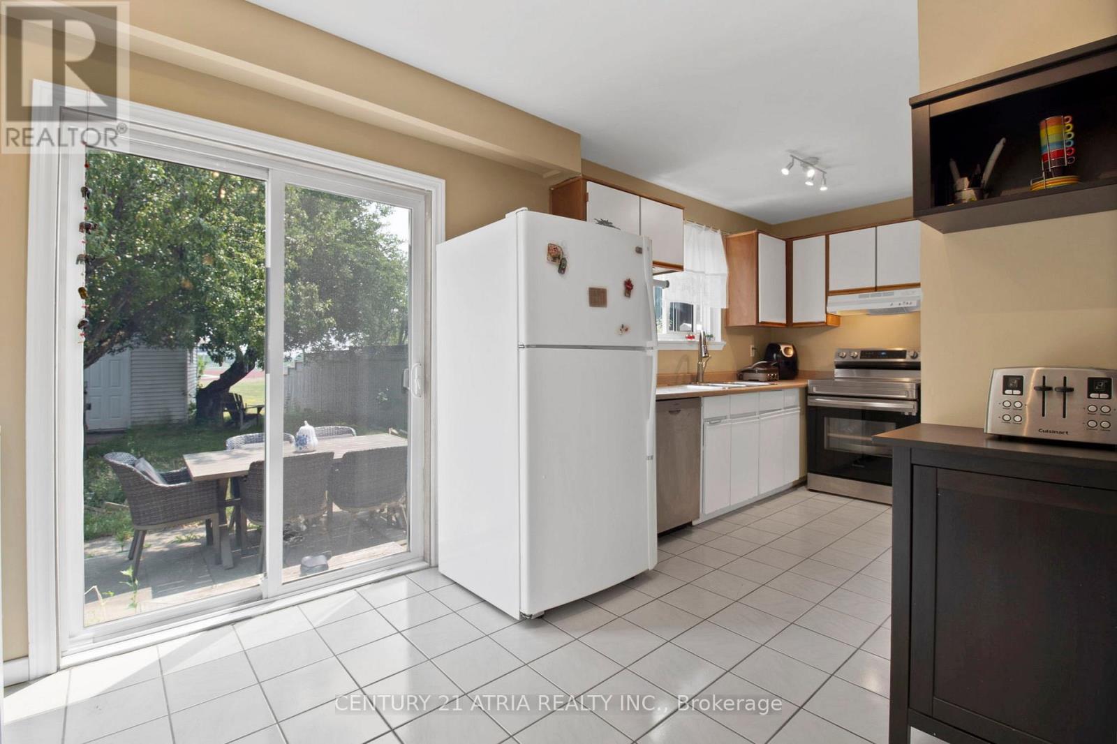 2616 Widemarr Road, Mississauga, Ontario  L5J 1M3 - Photo 14 - W12732502