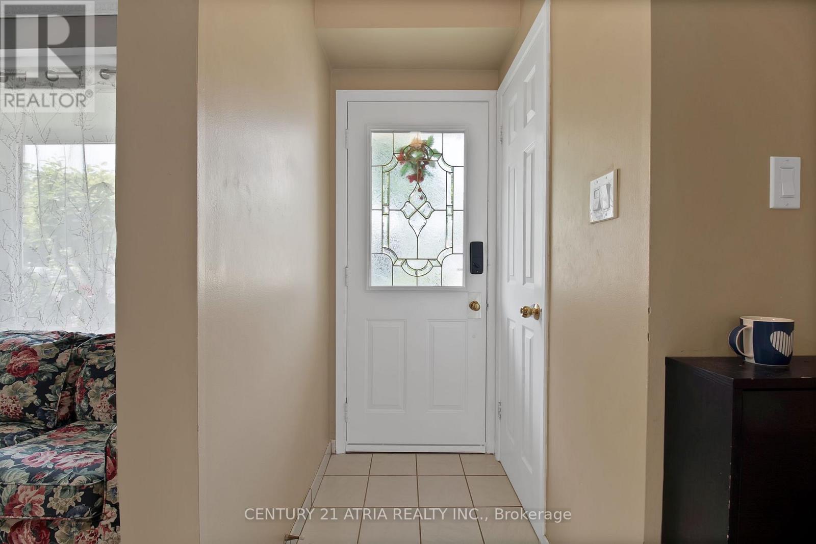 2616 Widemarr Road, Mississauga, Ontario  L5J 1M3 - Photo 6 - W12732502