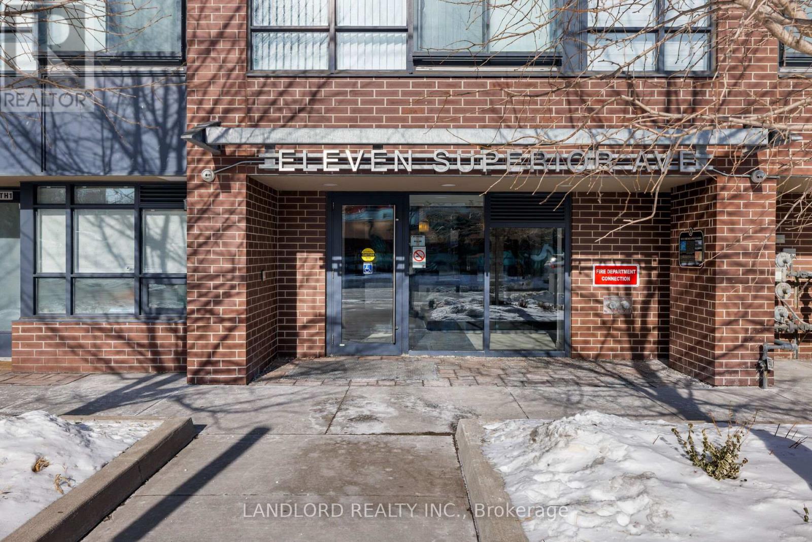 905 - 11 Superior Avenue, Toronto, Ontario  M8V 0A7 - Photo 2 - W12732536