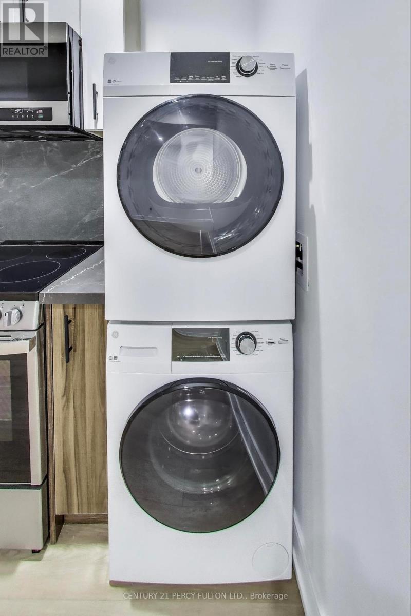 3 - 18 Springhurst Avenue, Toronto, Ontario  M6K 1A9 - Photo 10 - W12732570