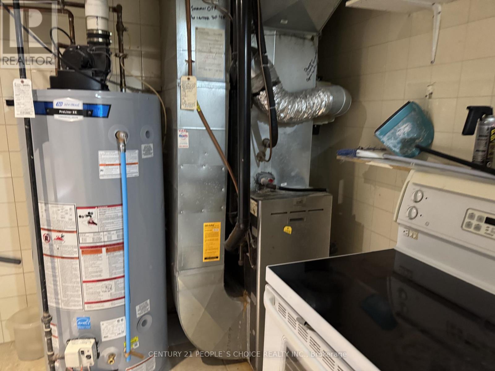 538 Caledonia Road, Toronto, Ontario  M6E 4V4 - Photo 21 - W12732602