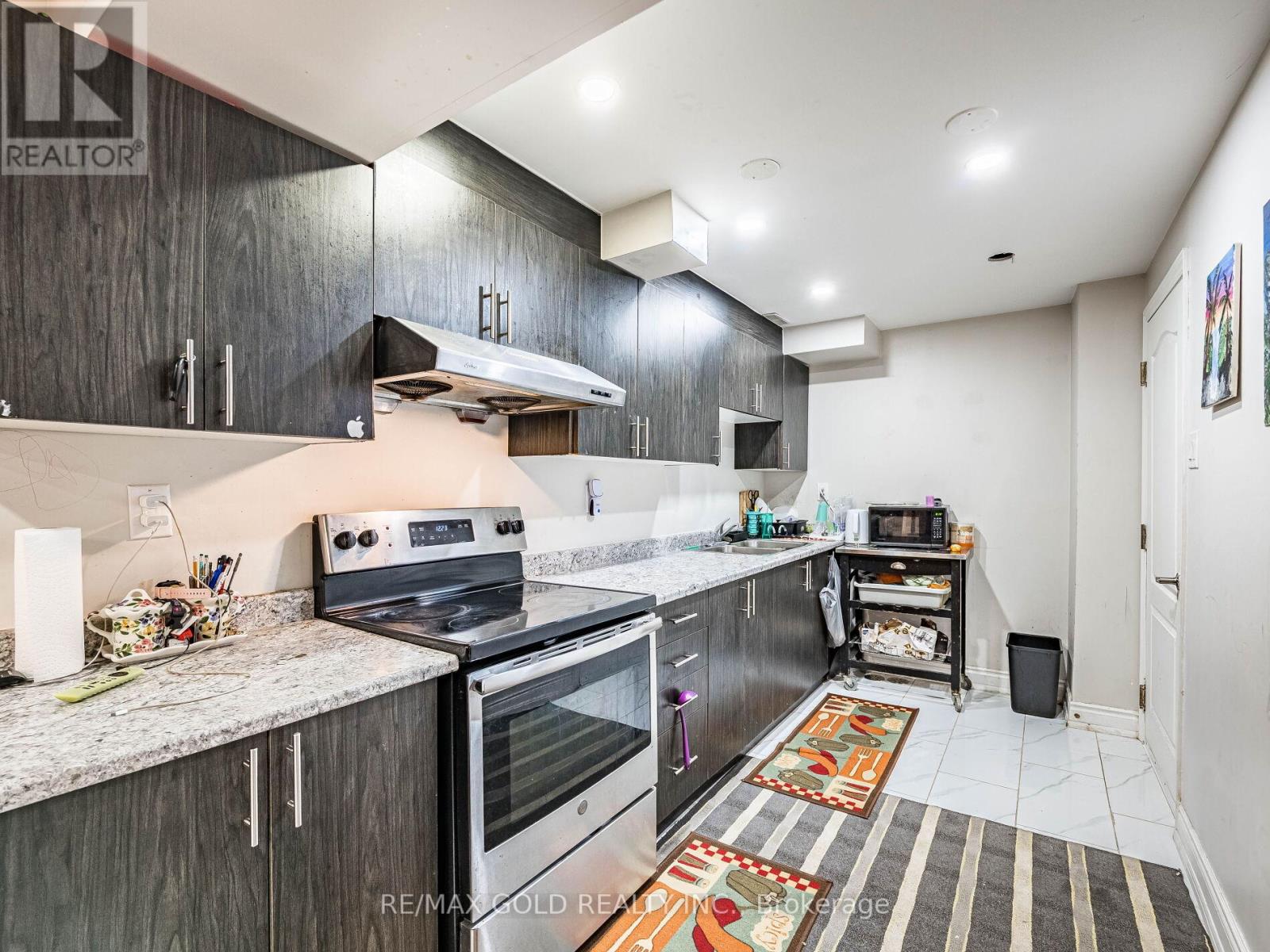 6 Feeder Street, Brampton, Ontario  L7A 4T8 - Photo 3 - W12732662