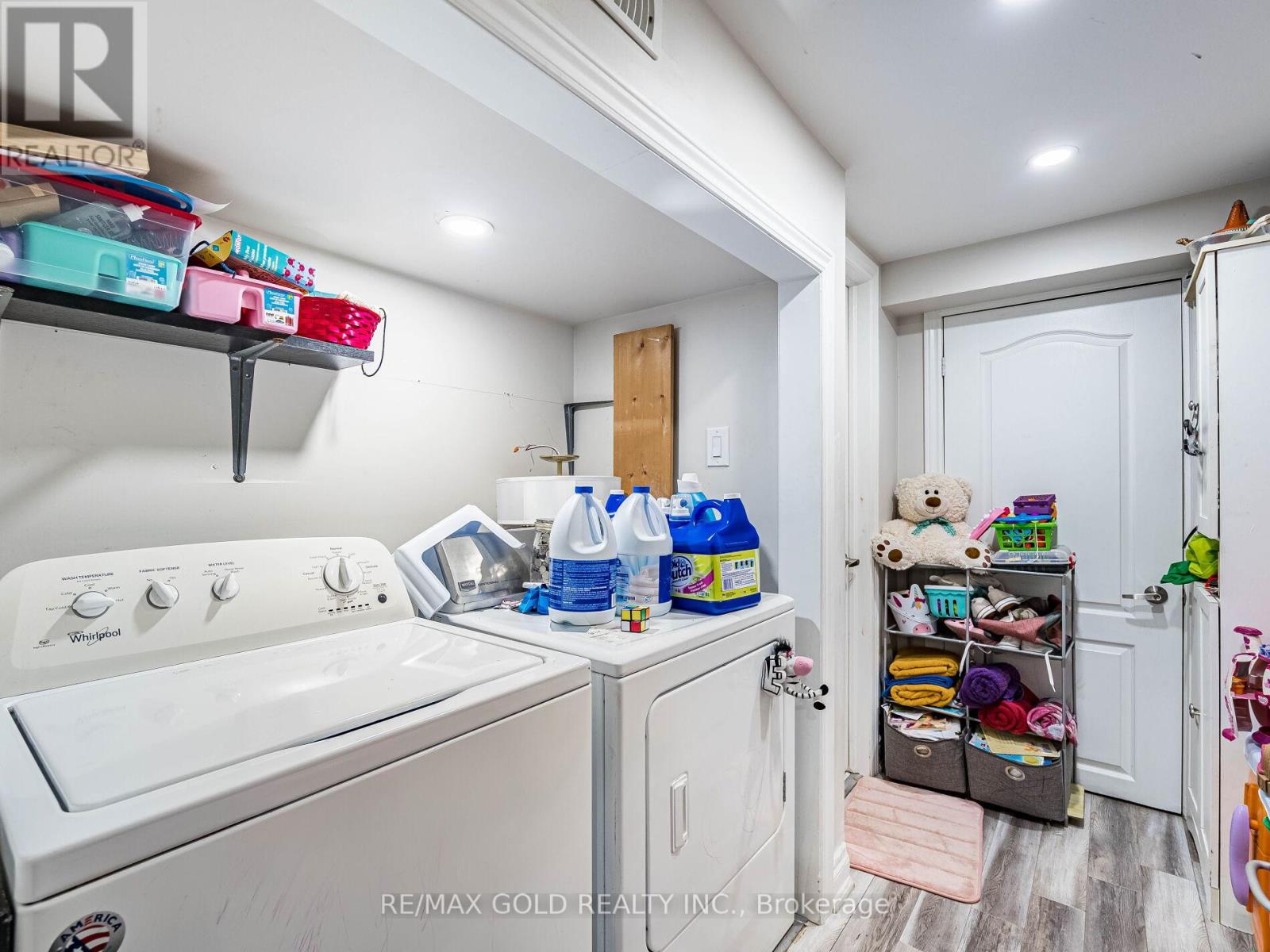 6 Feeder Street, Brampton, Ontario  L7A 4T8 - Photo 9 - W12732662