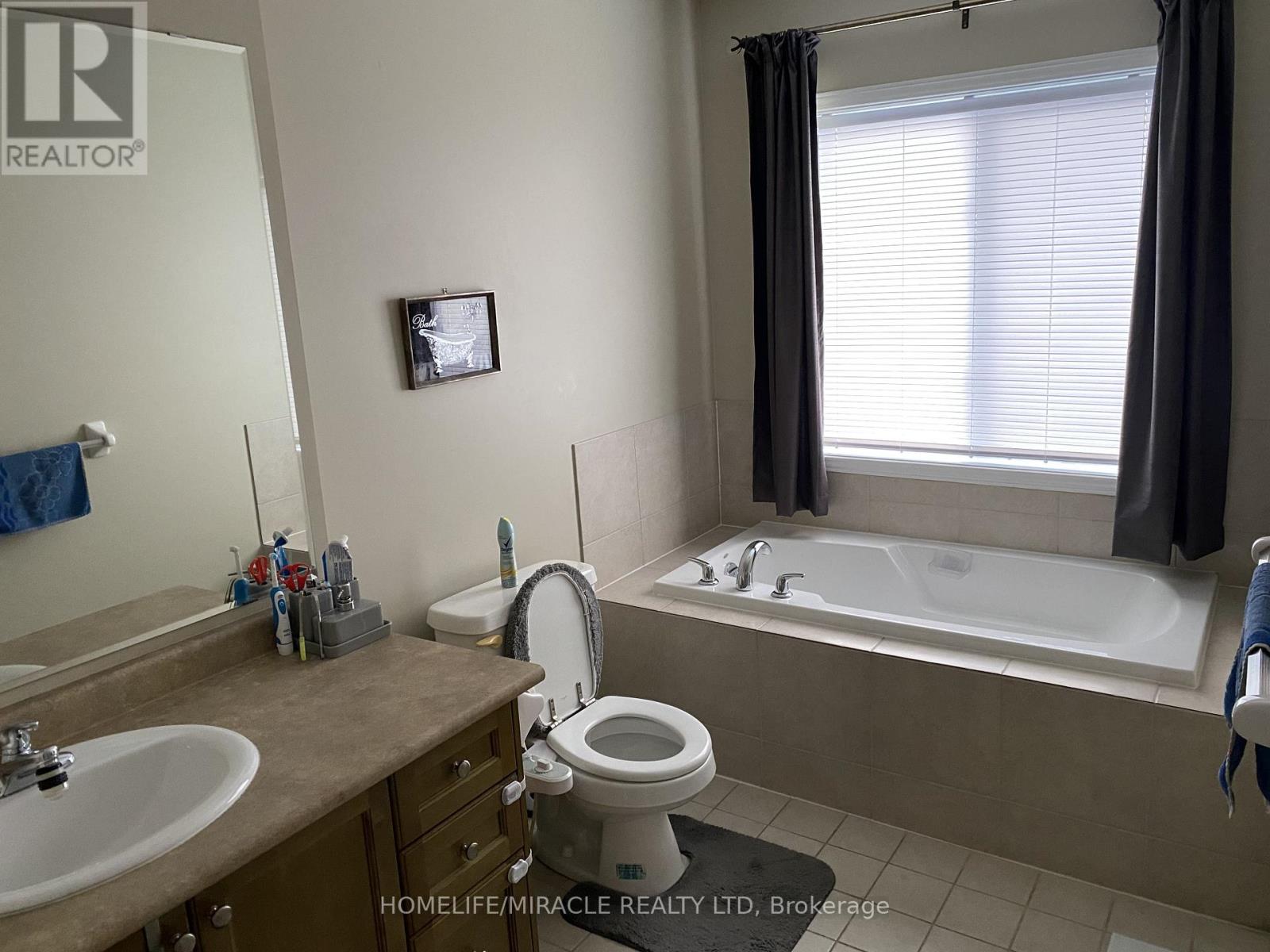 4 Sled Dog Road, Brampton, Ontario  L6R 0H8 - Photo 17 - W12732684