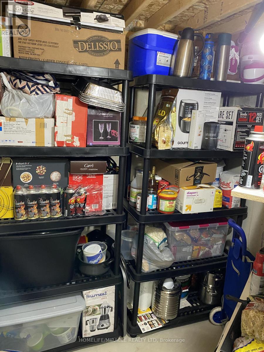 4 Sled Dog Road, Brampton, Ontario  L6R 0H8 - Photo 34 - W12732684