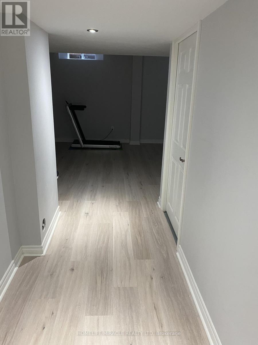 4 Sled Dog Road, Brampton, Ontario  L6R 0H8 - Photo 35 - W12732684