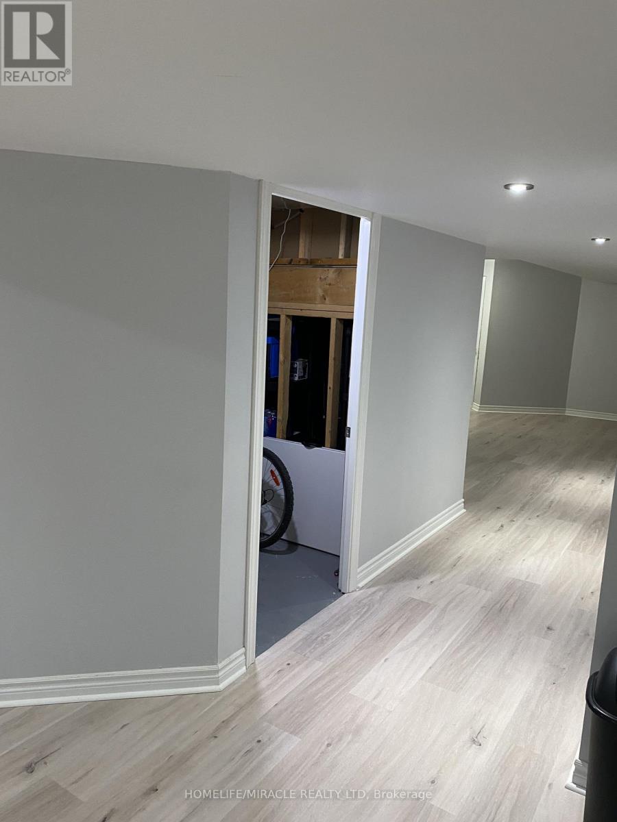 4 Sled Dog Road, Brampton, Ontario  L6R 0H8 - Photo 38 - W12732684