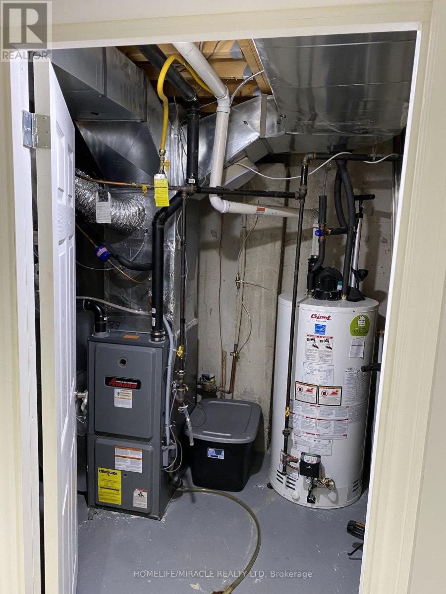 4 Sled Dog Road, Brampton, Ontario  L6R 0H8 - Photo 39 - W12732684