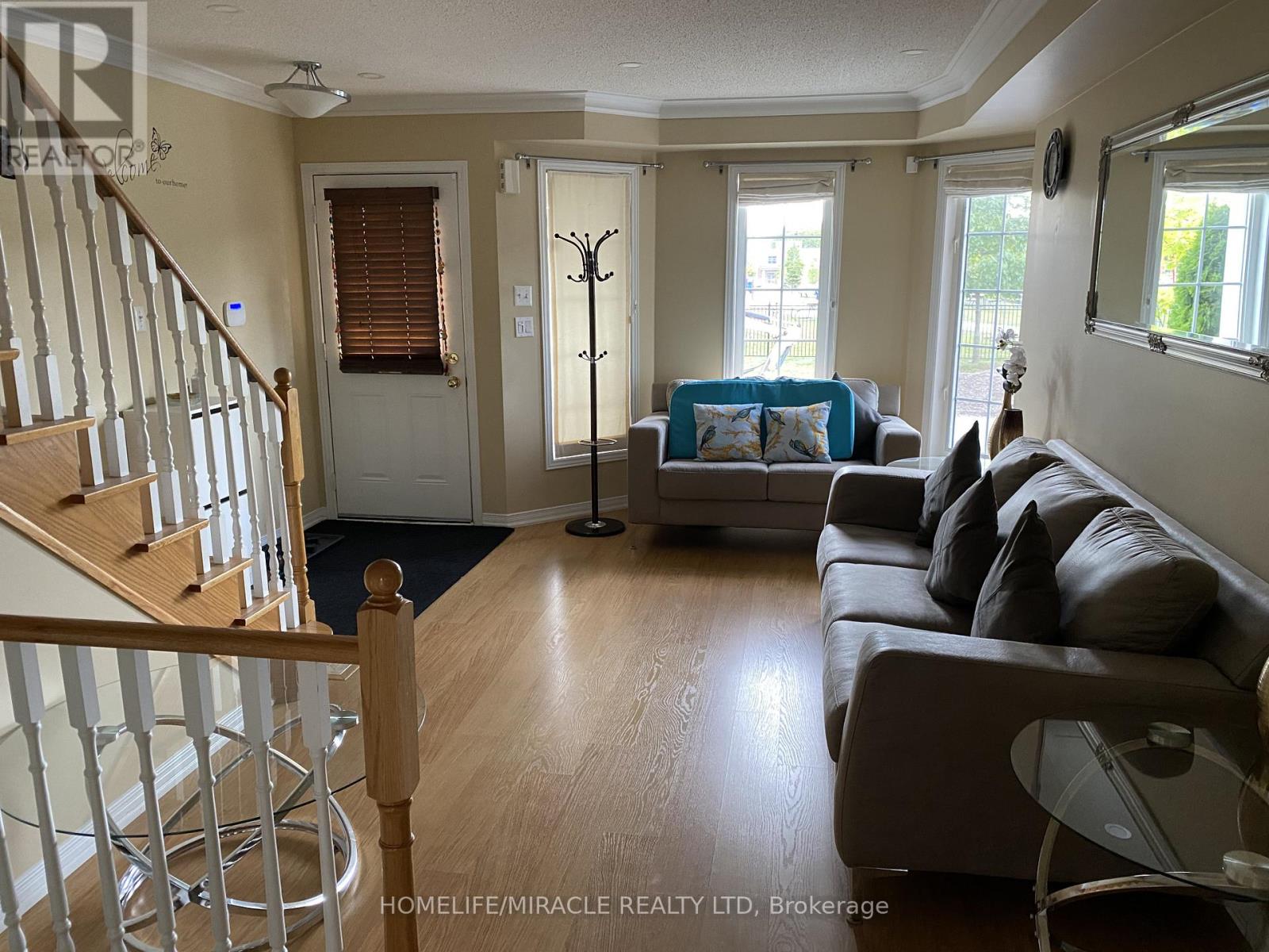 4 Sled Dog Road, Brampton, Ontario  L6R 0H8 - Photo 6 - W12732684